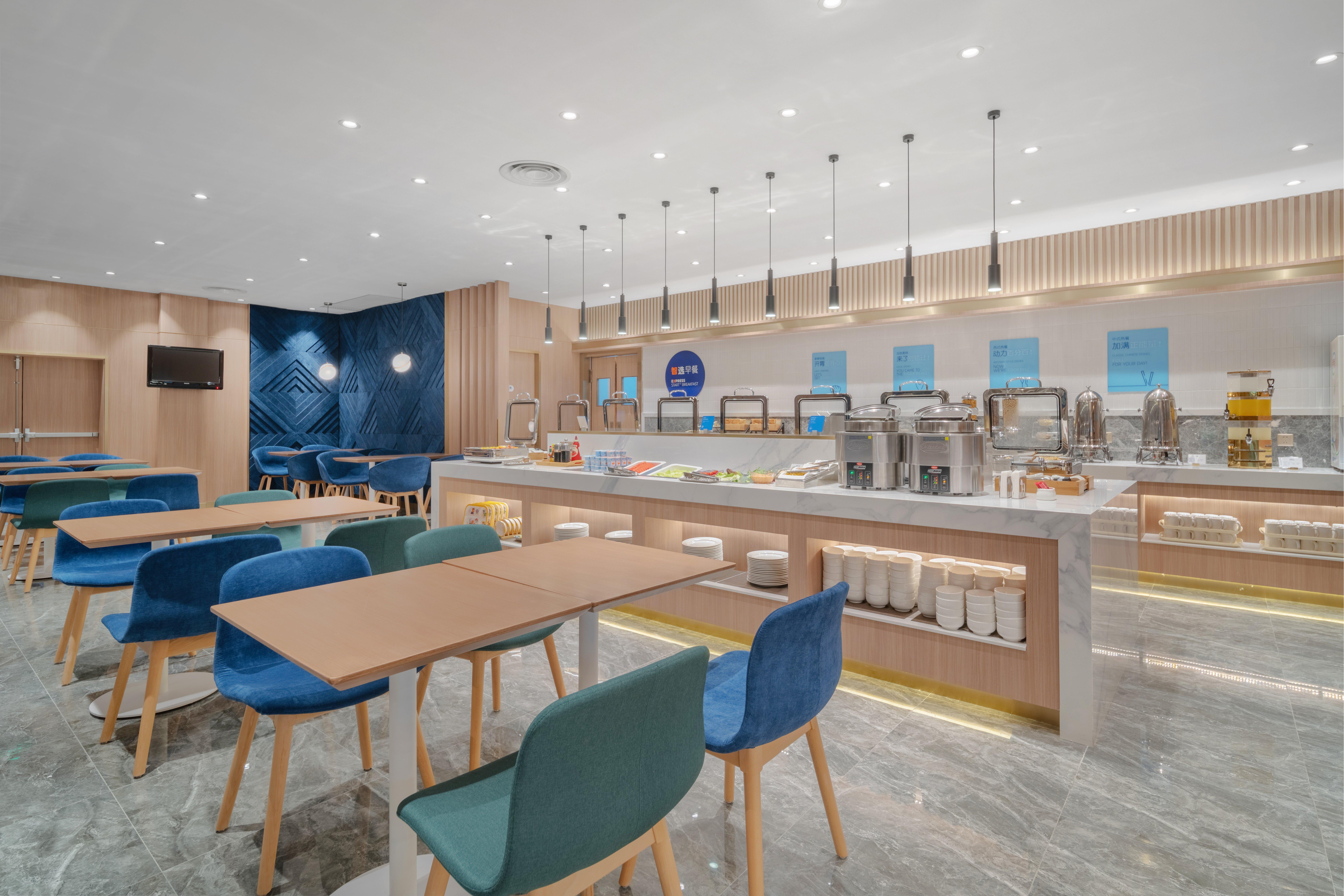 Holiday Inn Express Shanghai Jinqiao Central By Ihg Экстерьер фото