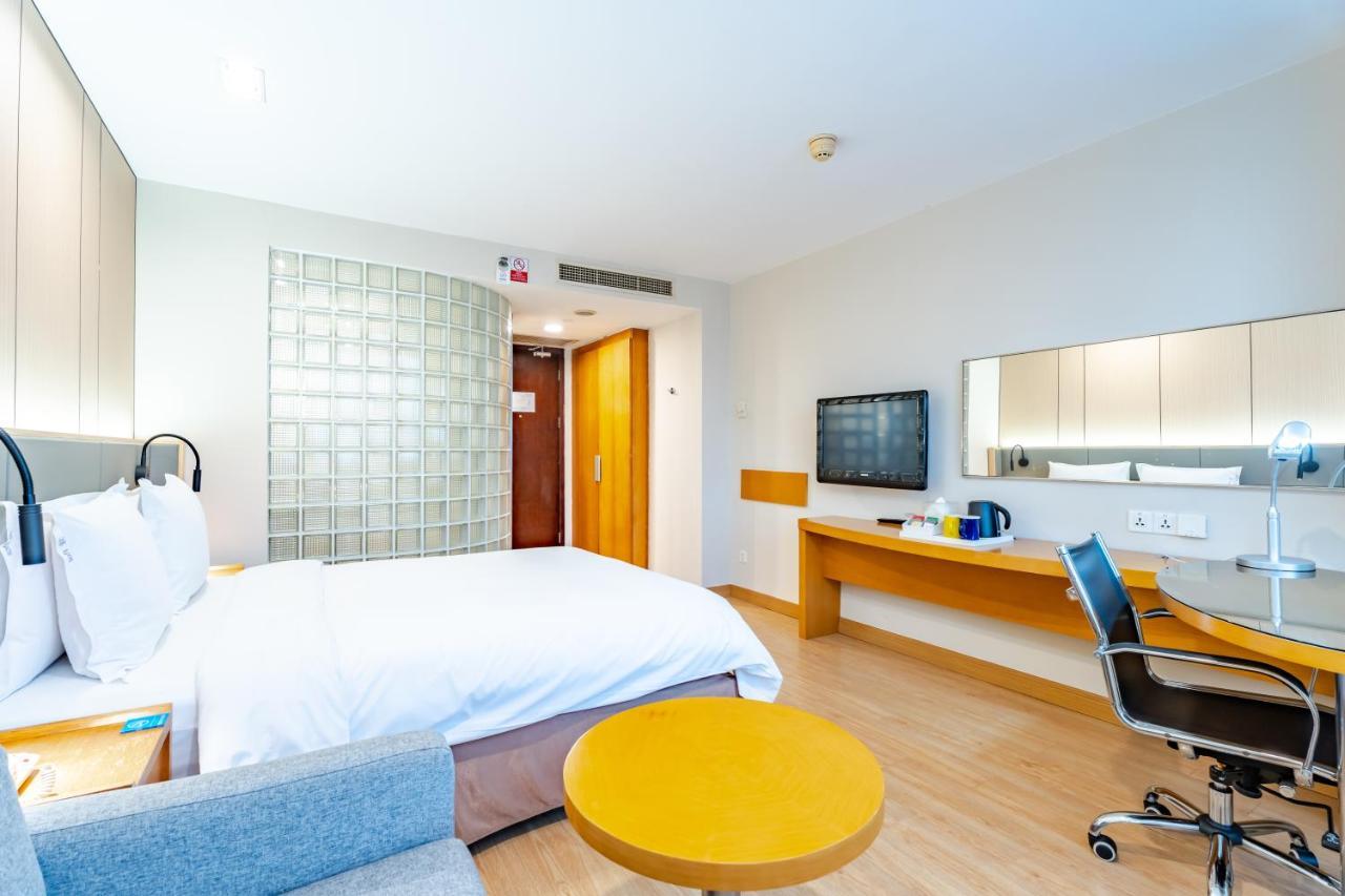 Holiday Inn Express Shanghai Jinqiao Central By Ihg Экстерьер фото
