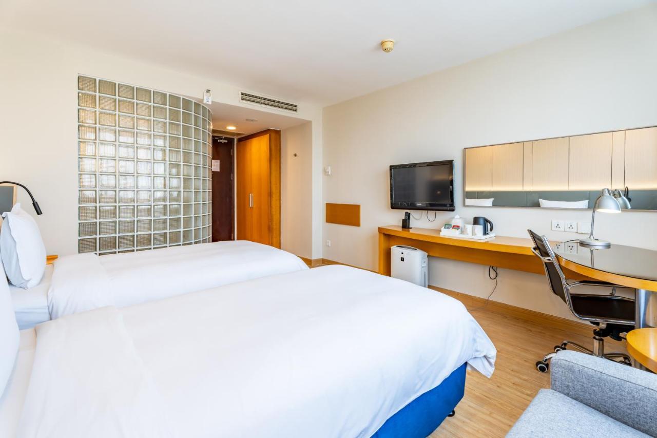 Holiday Inn Express Shanghai Jinqiao Central By Ihg Экстерьер фото