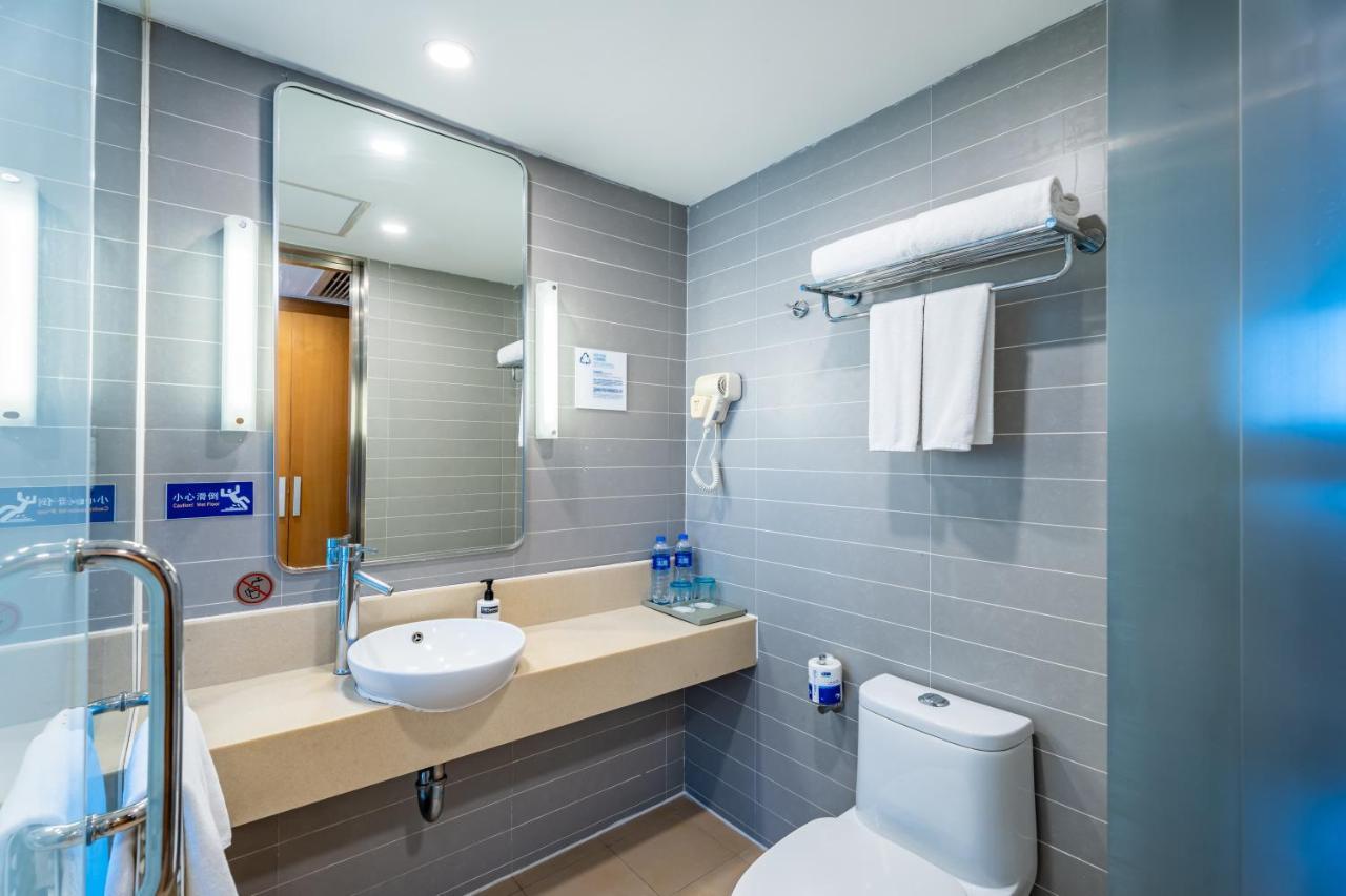 Holiday Inn Express Shanghai Jinqiao Central By Ihg Экстерьер фото