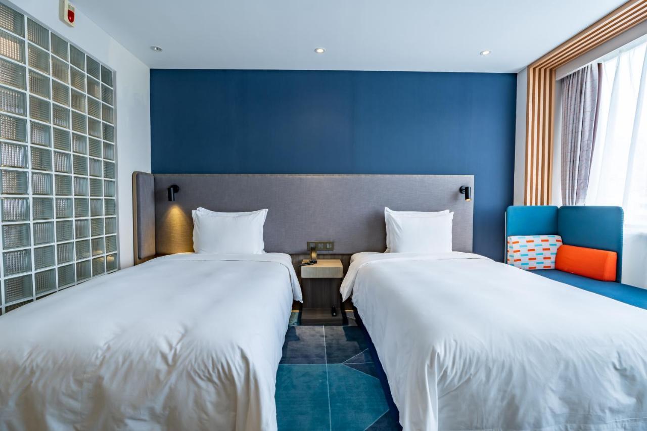 Holiday Inn Express Shanghai Jinqiao Central By Ihg Экстерьер фото