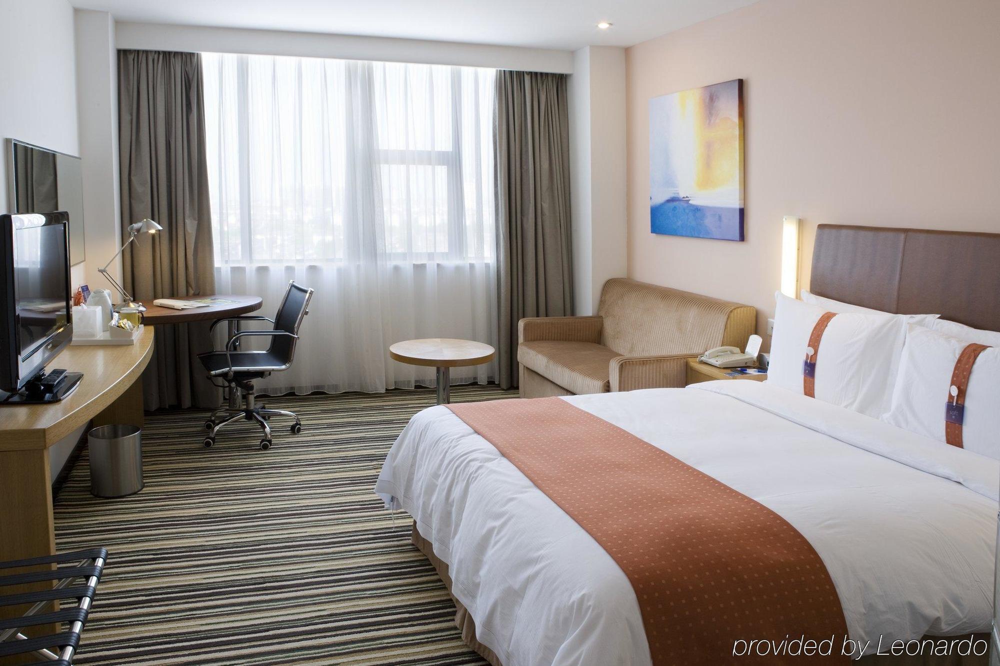 Holiday Inn Express Shanghai Jinqiao Central By Ihg Номер фото