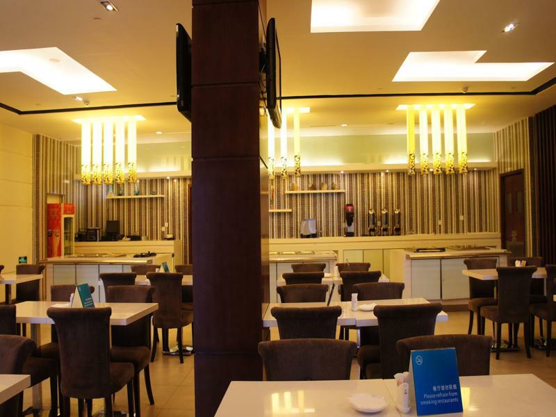 Holiday Inn Express Shanghai Jinqiao Central By Ihg Экстерьер фото