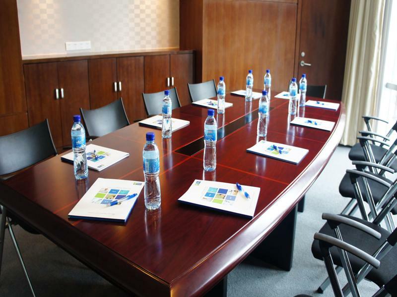Holiday Inn Express Shanghai Jinqiao Central By Ihg Экстерьер фото